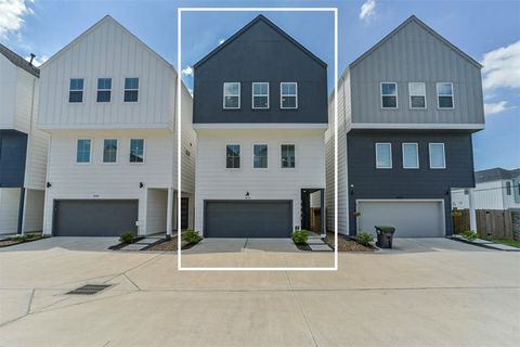 Photo of 8321 Springwood Canyon Lane, Houston, TX 77055 (MLS # 59888551)