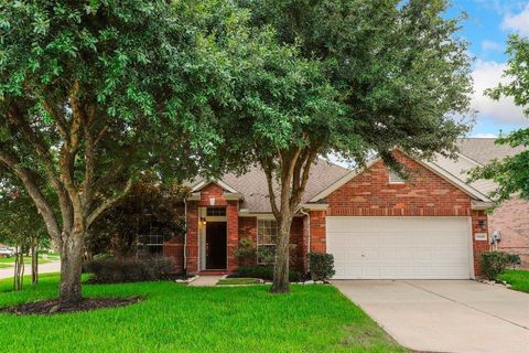 Photo of 11618 Columbia Pines Lane, Cypress, TX 77433 (MLS # 85069653)