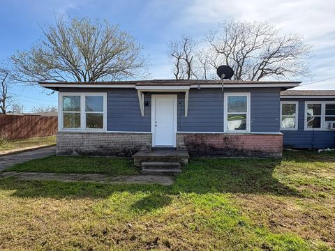 Tiny photo for 1207 W 9th Street, Freeport, TX 77541 (MLS # 48794410)