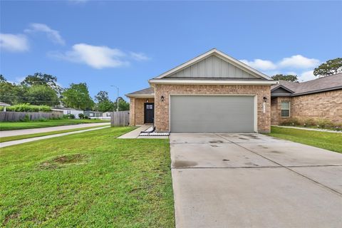 Photo of 814 Redinger Ridge Drive, Houston, TX 77336 (MLS # 39039468)