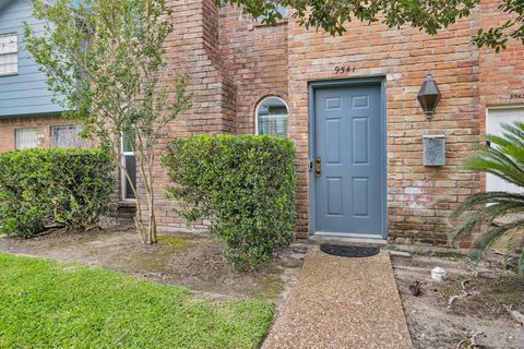 Photo of 9541 Clanton Street, Houston, TX 77080 (MLS # 97732059)