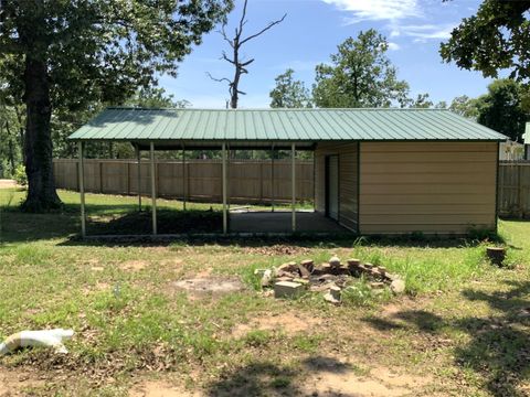 Photo of 119 Oakdale Drive Drive, Huntsville, TX 77320 (MLS # 33095871)