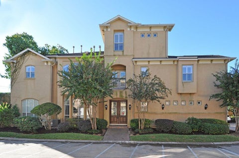 Photo of 6215 Sutherland Square Sq, Houston, TX 77081 (MLS # 29331603)