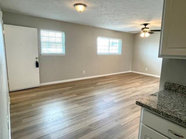 1914 Larrabee Street 3