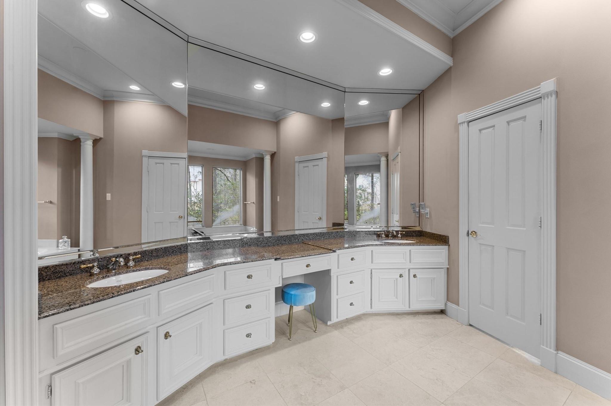 Conroe, Texas, 77304, United States, 5 Bedrooms Bedrooms, ,5 BathroomsBathrooms,Residential,Active,2022314