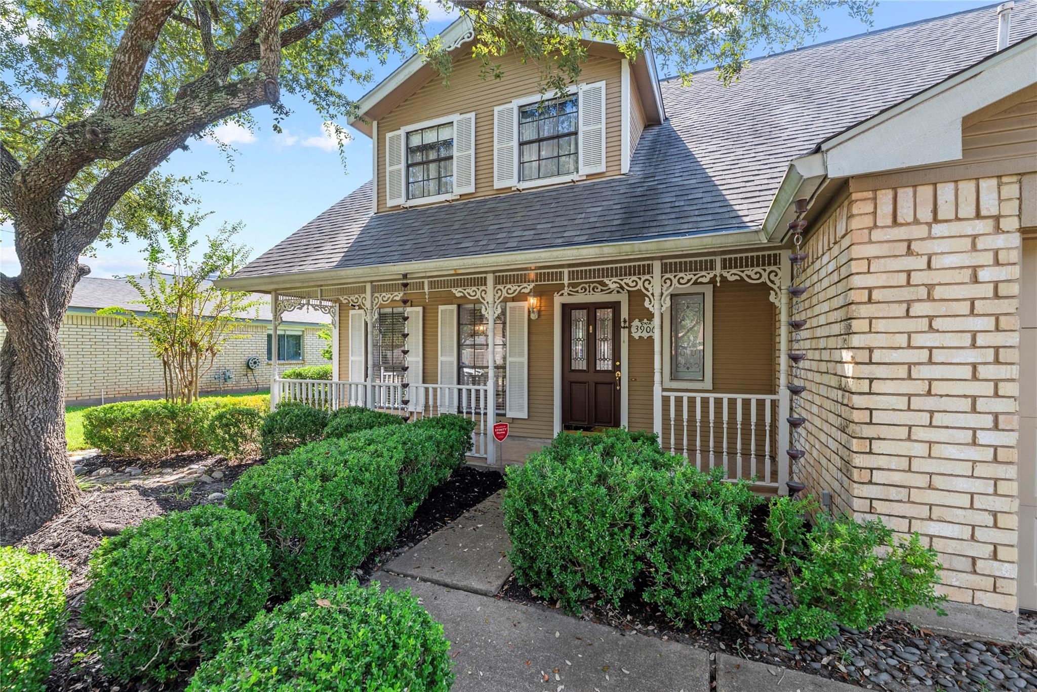 3906 Green Fields Drive