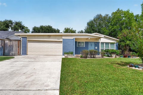 Photo of 7002 Leader Street, Houston, TX 77074 (MLS # 14484013)