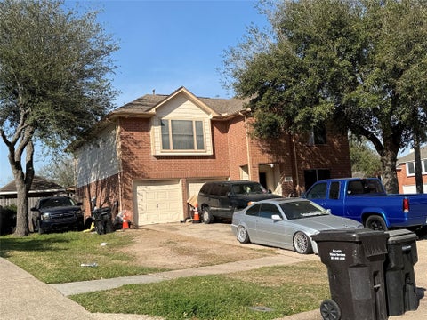 Homes For Sale - 4702 Breckenridge Drive<br/> Houston, TX 77066