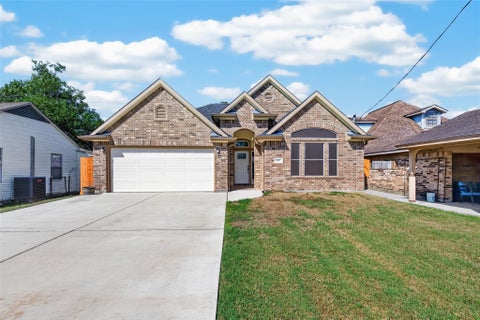 Photo of 803 Avenue K, South Houston, TX 77587 (MLS # 30465574)