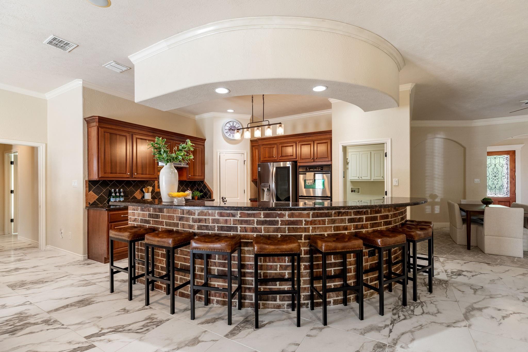 2209 Rockingham Loop