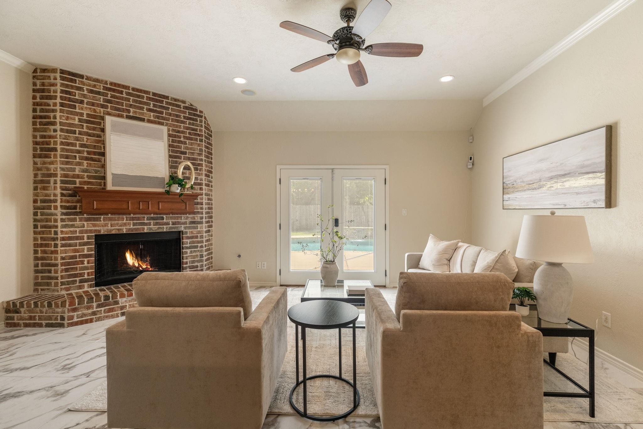 2209 Rockingham Loop
