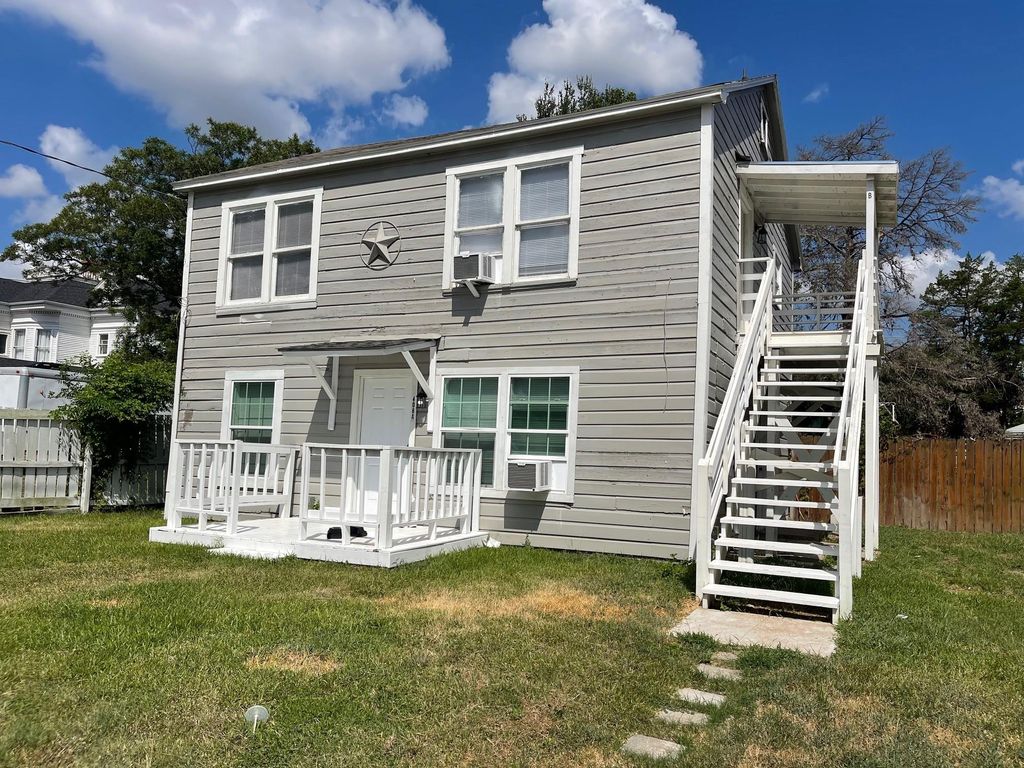 Photo of 408 Hill Street, Bryan, TX 77803 (MLS # 77212266)