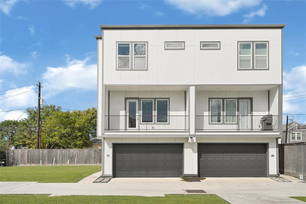 Photo of 449 W 25th Street #C, Houston, TX 77008 (MLS # 23307929)