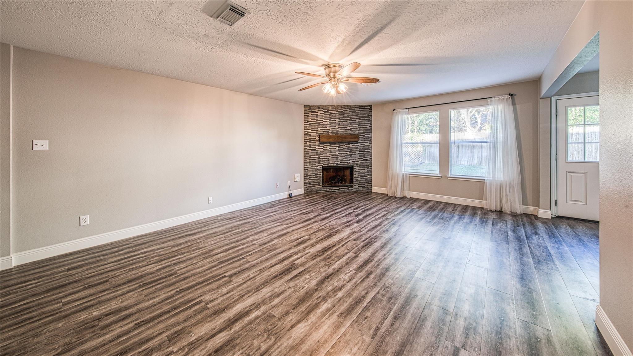 11822 Sunny Stream Drive