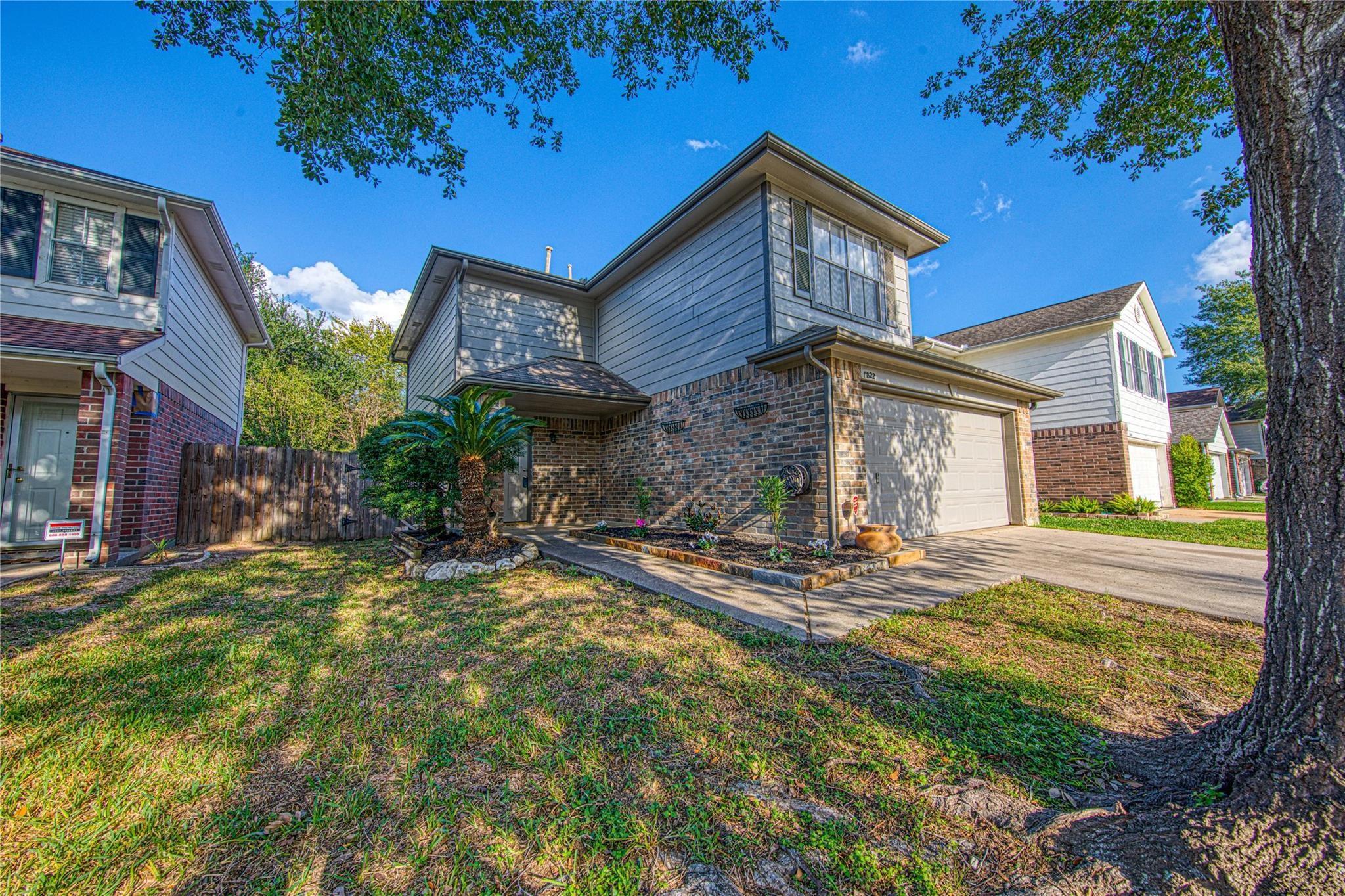 11822 Sunny Stream Drive