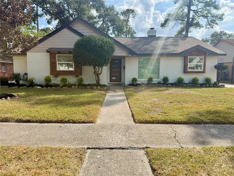 Photo of 1119 Cottage Oak Lane, Houston, TX 77091 (MLS # 91792769)