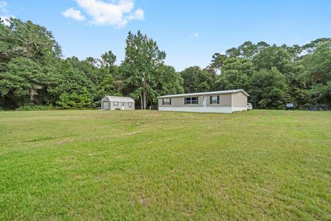 Photo of 165 Hank Thompson Road, Livingston, TX 77351 (MLS # 50641563)