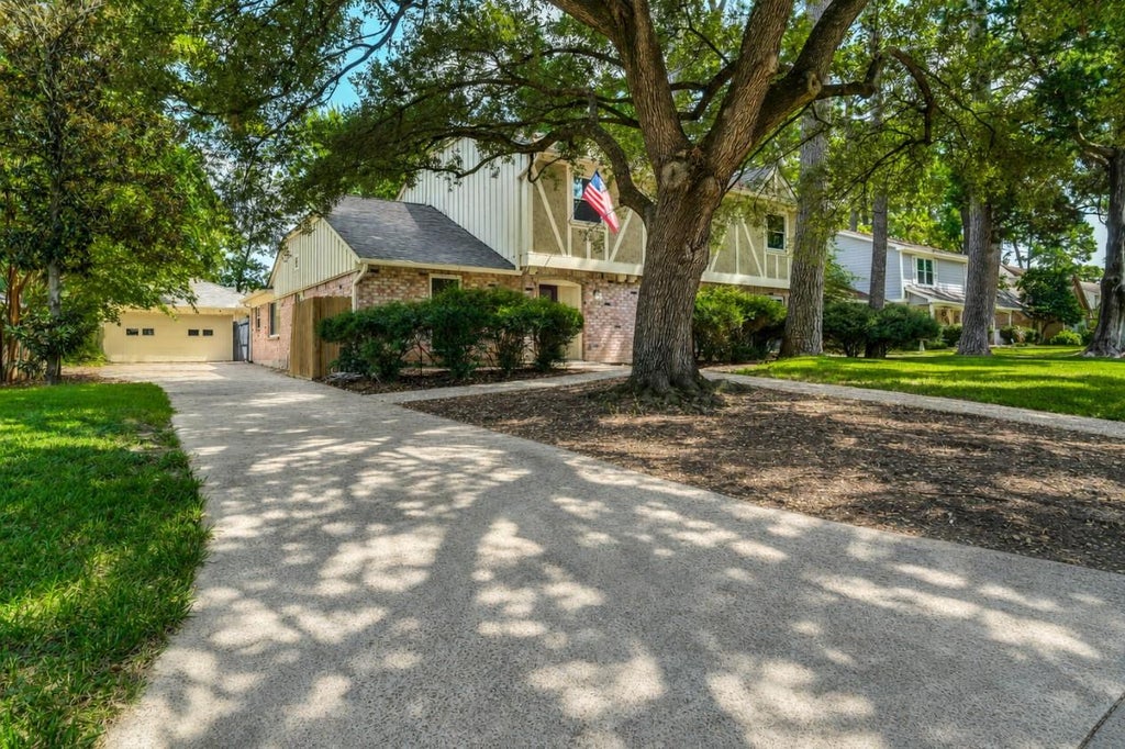 Photo of 10818 Elmdale Drive, Houston, TX 77070 (MLS # 40758061)
