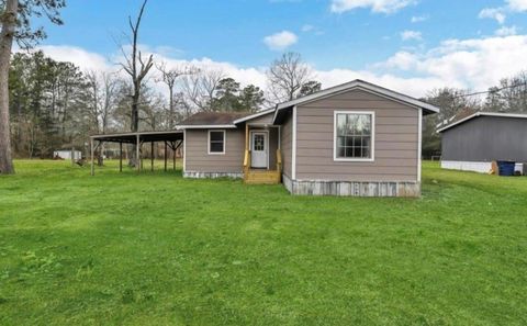 Homes For Sale - 90 Oak Crest Drive Dr<br/> Shepherd, TX 77371