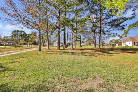 Photo of 2129 County Road 676, Dayton, TX 77535 (MLS # 23119309)