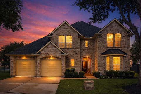 Photo of 5126 Beacon Point, Sugar Land, TX 77479 (MLS # 32447513)