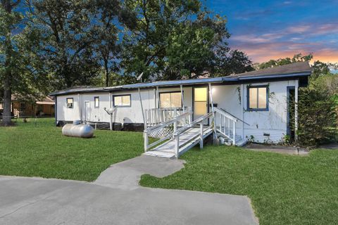 Photo of 20794 Brandon Drive, New Caney, TX 77357 (MLS # 98821658)