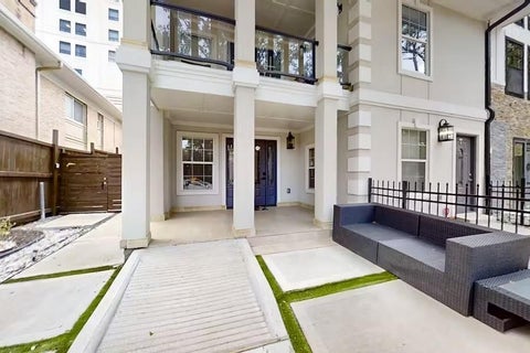 Townhouse For Rent - 6325 Riverview Way #A<br/> Houston, TX 77057
