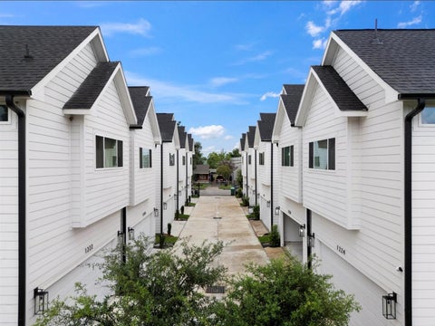 Photo of 1220 Mcneil Street, Houston, TX 77009 (MLS # 17584389)