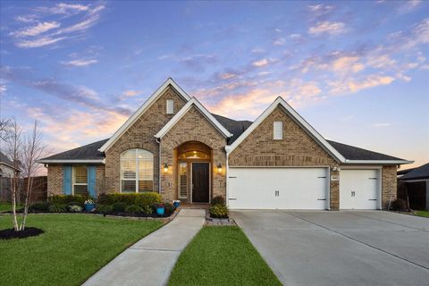 Homes For Sale - 5014 Creekbend Drive<br/> Fulshear, TX 77441