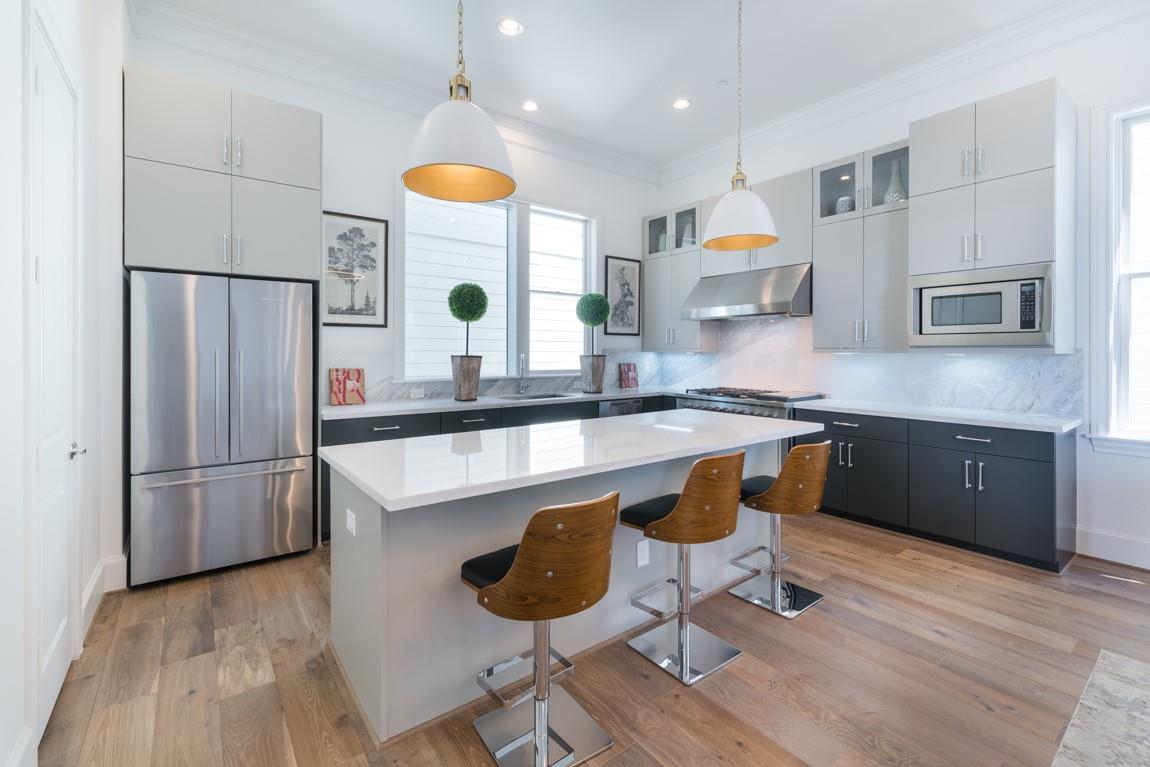 2209 Crocker
