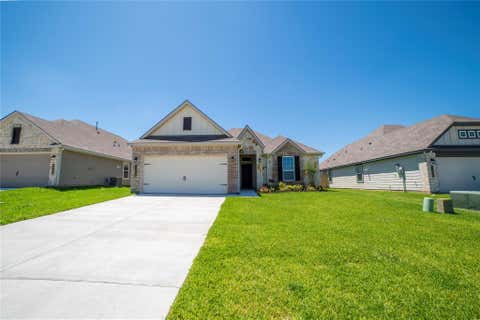 Homes For Sale - 1402 Lake Ridge Drive<br/> Brenham, TX 77833
