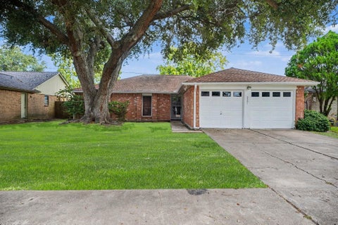 Photo of 9901 Dover Hill Road, La Porte, TX 77571 (MLS # 73617836)