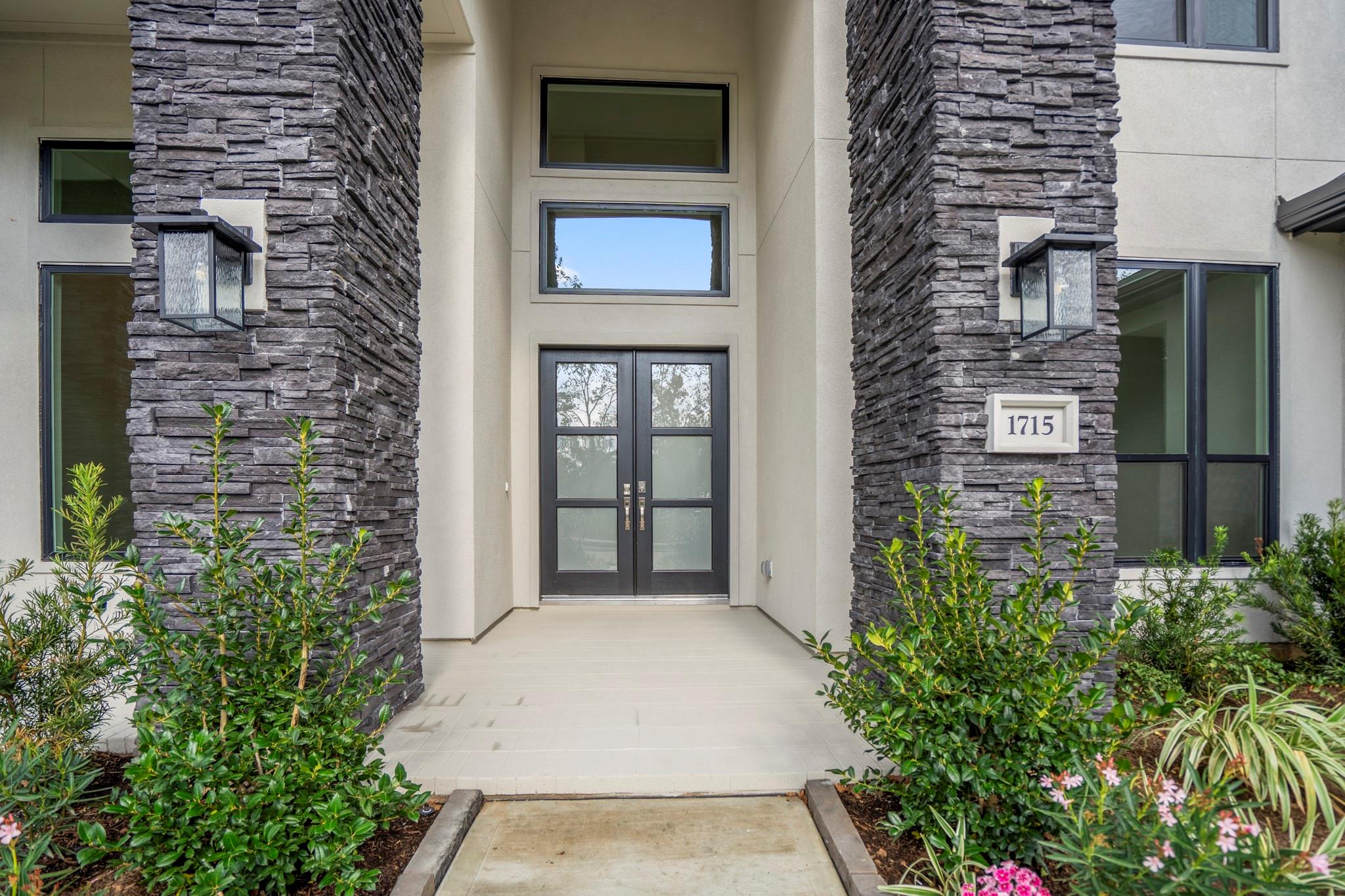 1715 Cathedral Bend Drive