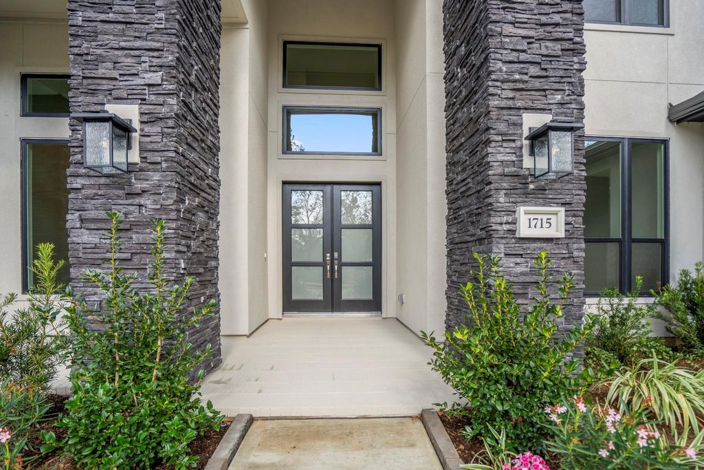 Photo of 1715 Cathedral Bend Drive, Missouri City, TX 77459 (MLS # 51288457)