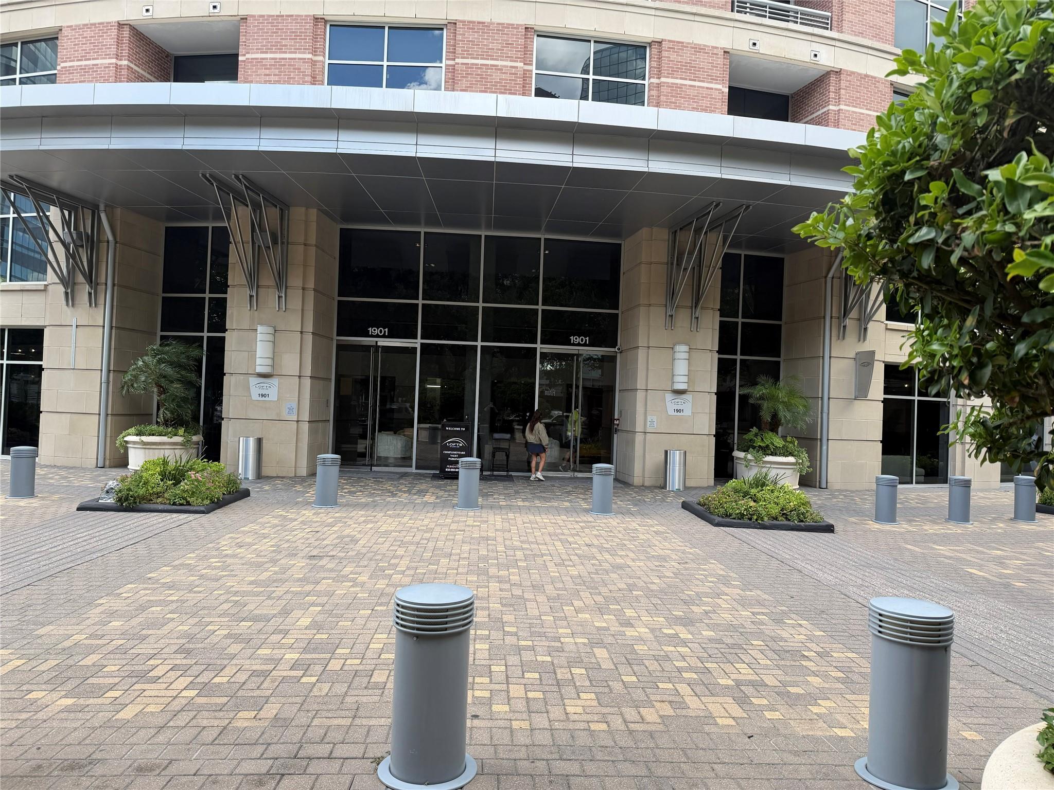 1901 Post Oak Boulevard 1105