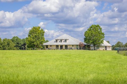 Photo of 13288 County Road 4122, Lindale, TX 75771 (MLS # 43333083) Photo of 13288 County Road 4122, Lindale, TX 75771 (MLS # 43333083)