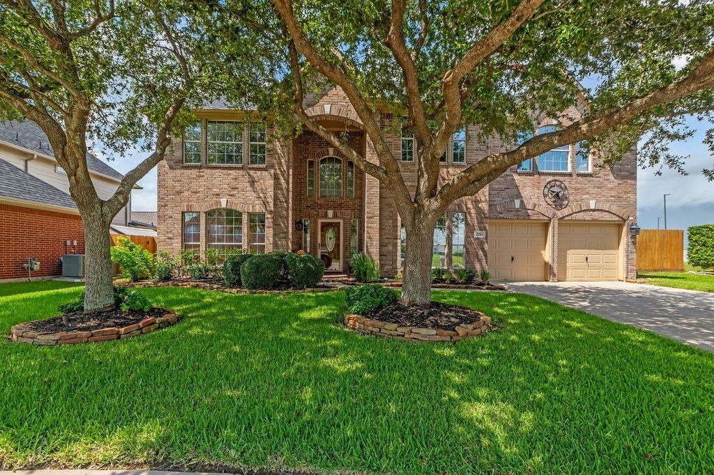 Photo of 2710 Taos Trail Trl, Deer Park, TX 77536 (MLS # 33319339)