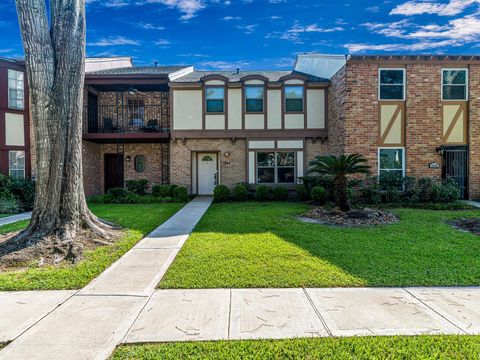 Photo of 1144 N Kirkwood Road, Houston, TX 77043 (MLS # 91248178) Photo of 1144 N Kirkwood Road, Houston, TX 77043 (MLS # 91248178)