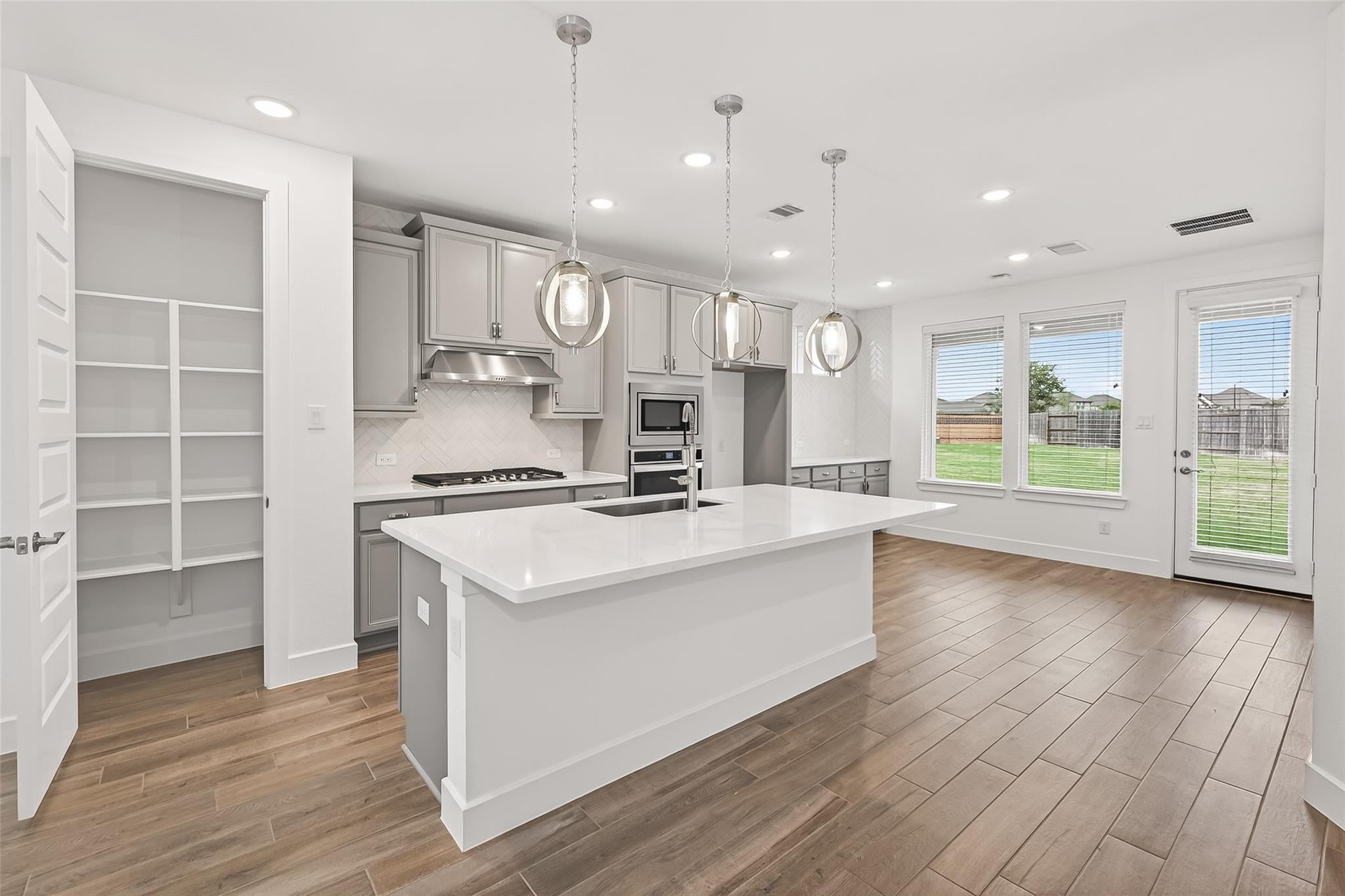 7218 Grassland Vista Lane