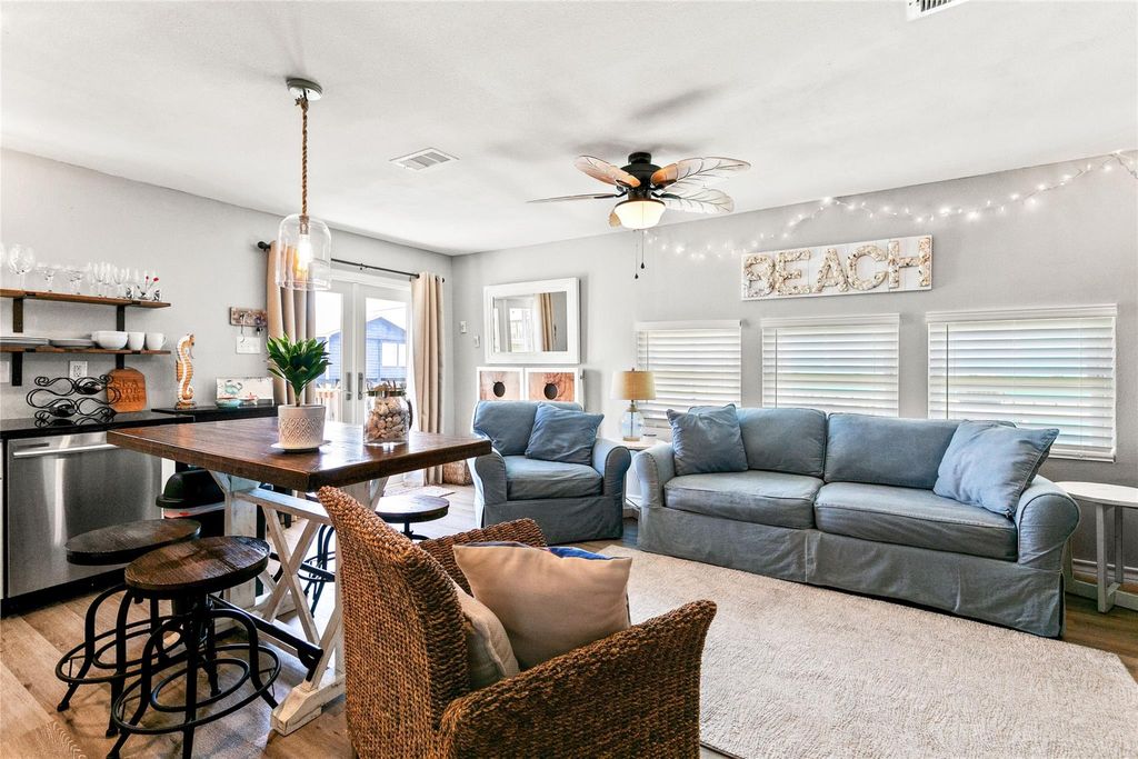 Photo of 314 Crab Street, Surfside Beach, TX 77541 (MLS # 84982644)