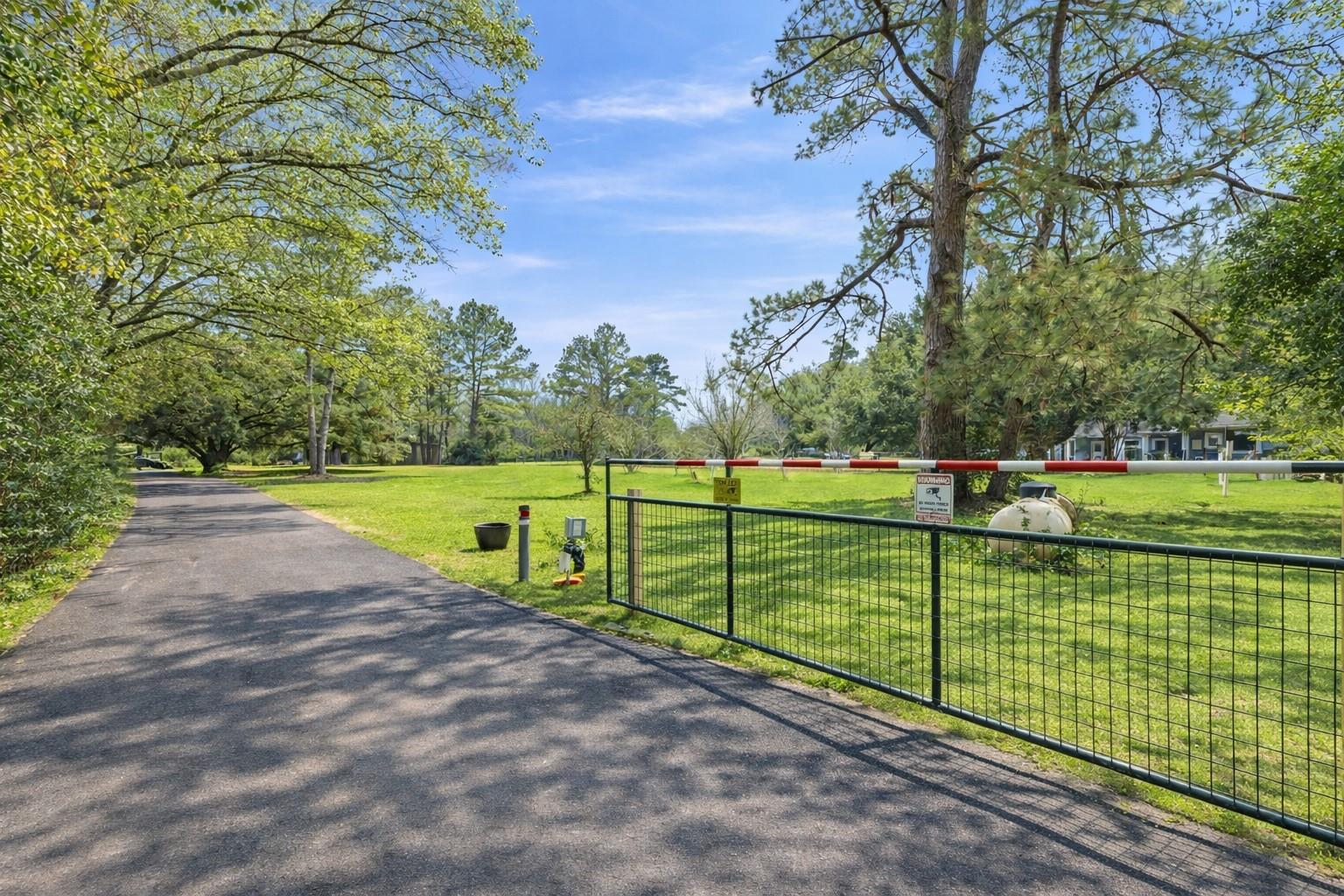 22625 Tomball Cemetery Road