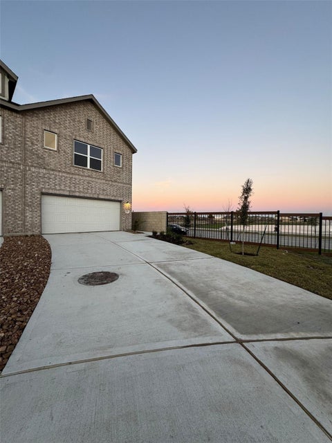 Photo of 2131 Salinas Drive, Rosharon, TX 77583 (MLS # 38318142)