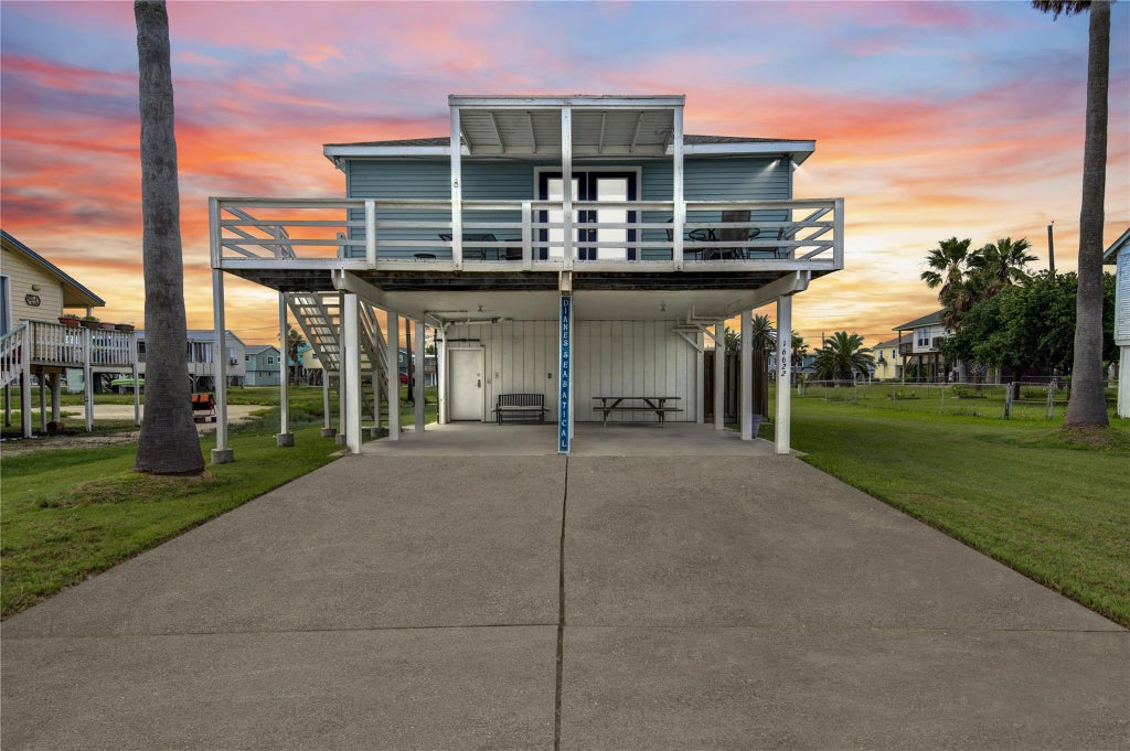 Photo of 16622 John Silver Road, Galveston, TX 77554 (MLS # 91399919)