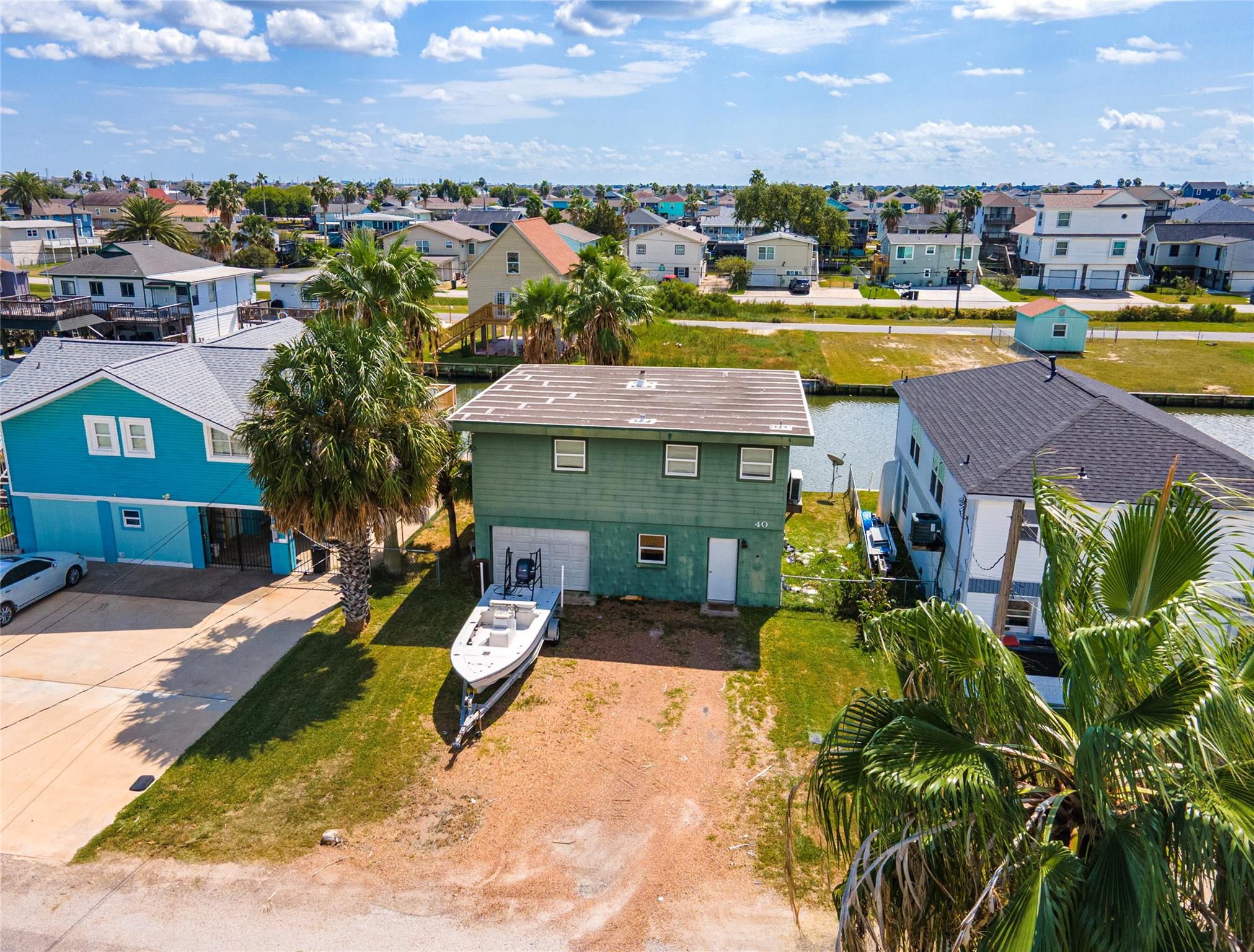 40 Lakeside Drive
