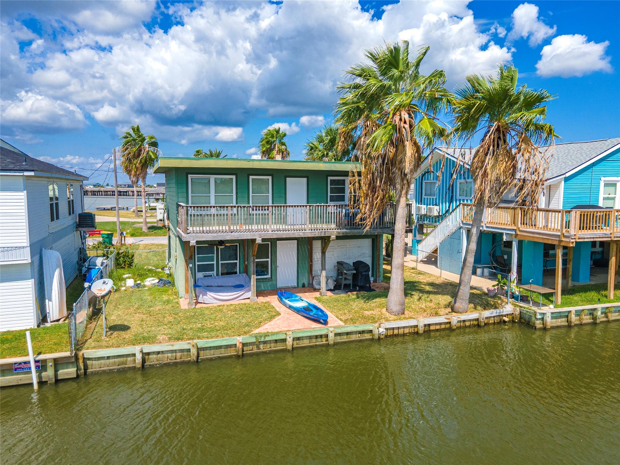 40 Lakeside Drive