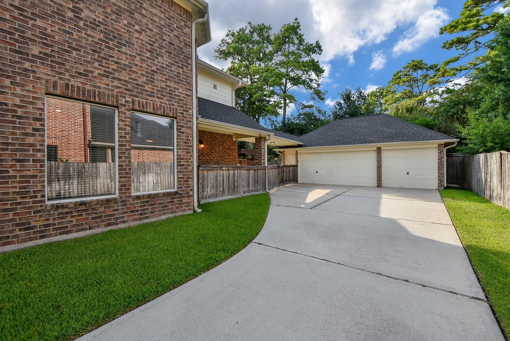 9722 Blue Cruls Way