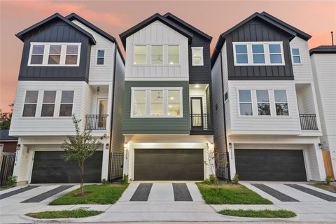 Photo of 1206 Moody Street St, Houston, TX 77009 (MLS # 78754951)