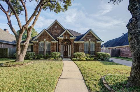 Photo of 1315 Crescent Parkway Court, Houston, TX 77094 (MLS # 59789010)
