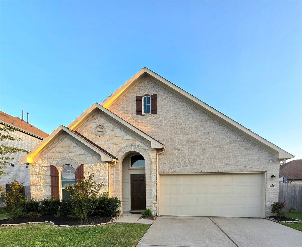 Photo of 4810 Goldeneye Drive, Baytown, TX 77521 (MLS # 21245961)