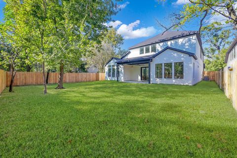 Tiny photo for 1502 Story Street, Houston, TX 77055 (MLS # 61831570)